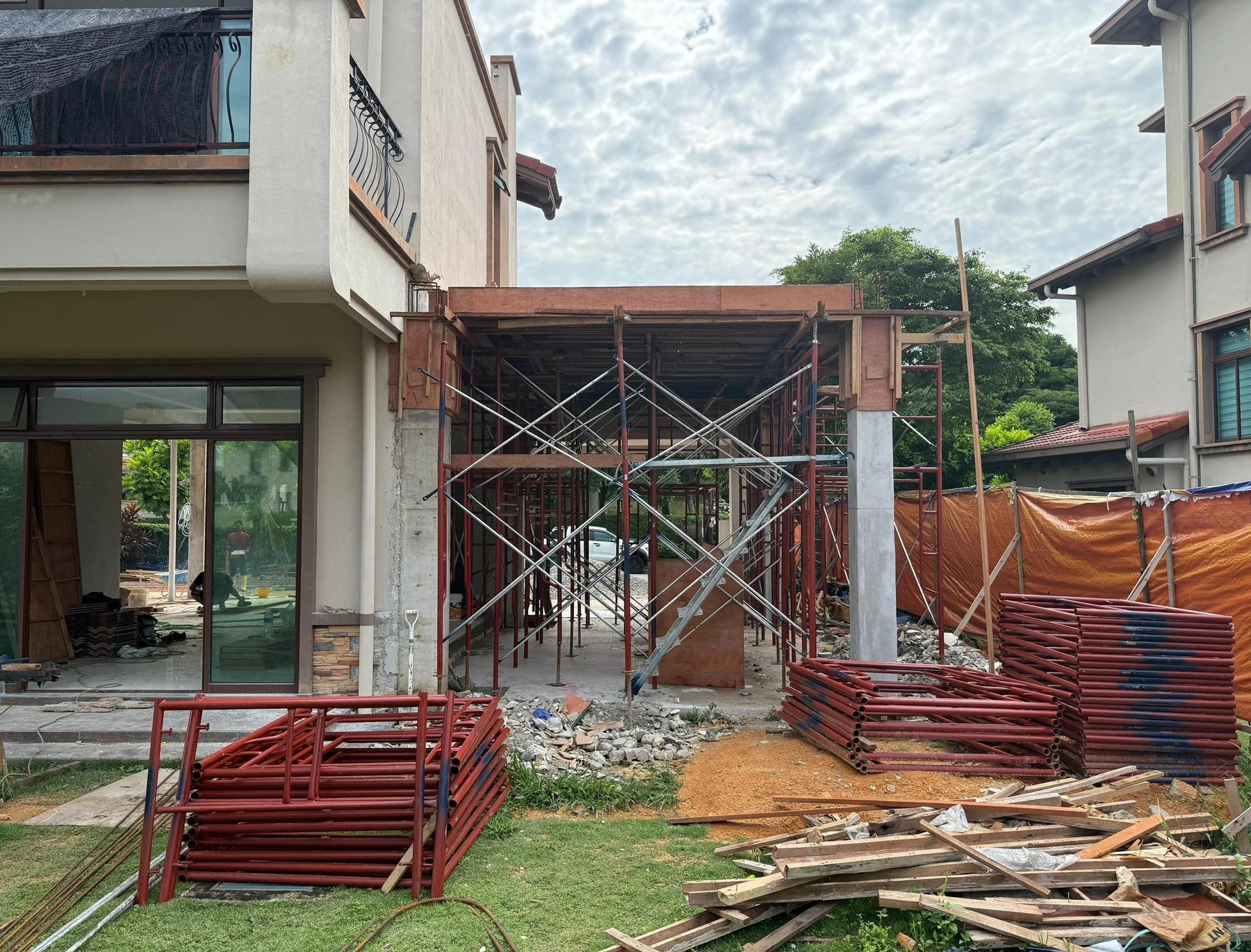 Structural work recorded during the Diamond Residence project